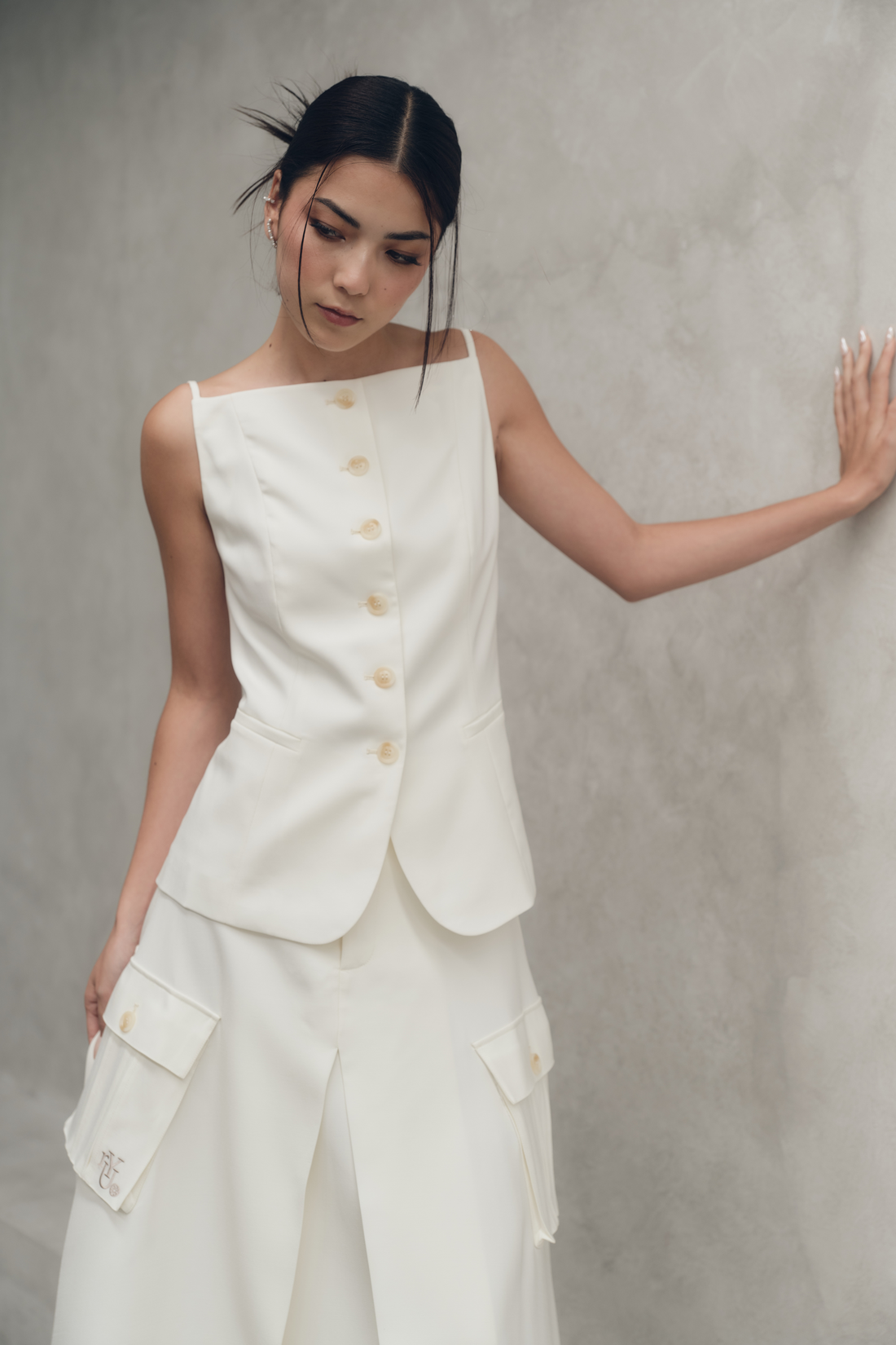 Backless Diana Vest
